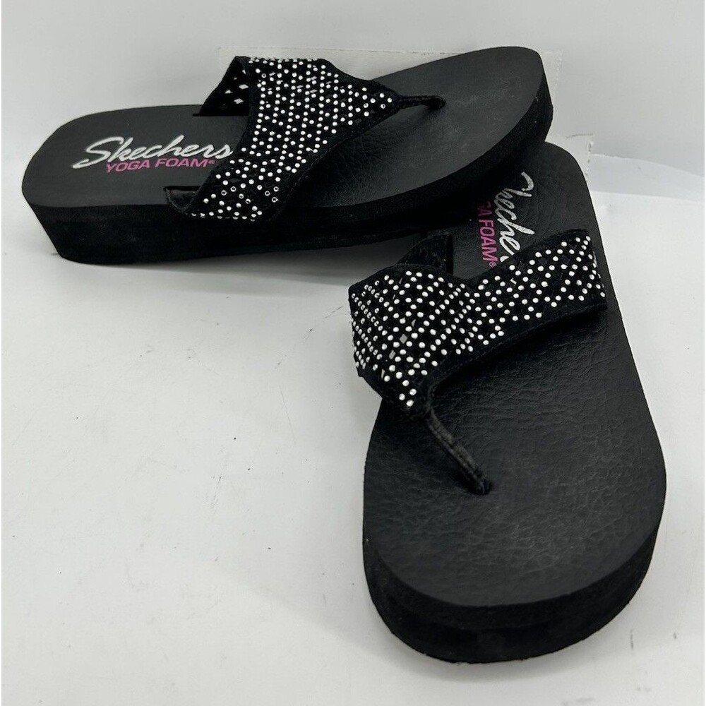 Skechers Vinyasa Yoga Foam Flip Flops Rhinestone Womens Size 7 Black Sandals New